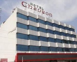 Hotel Chevron International